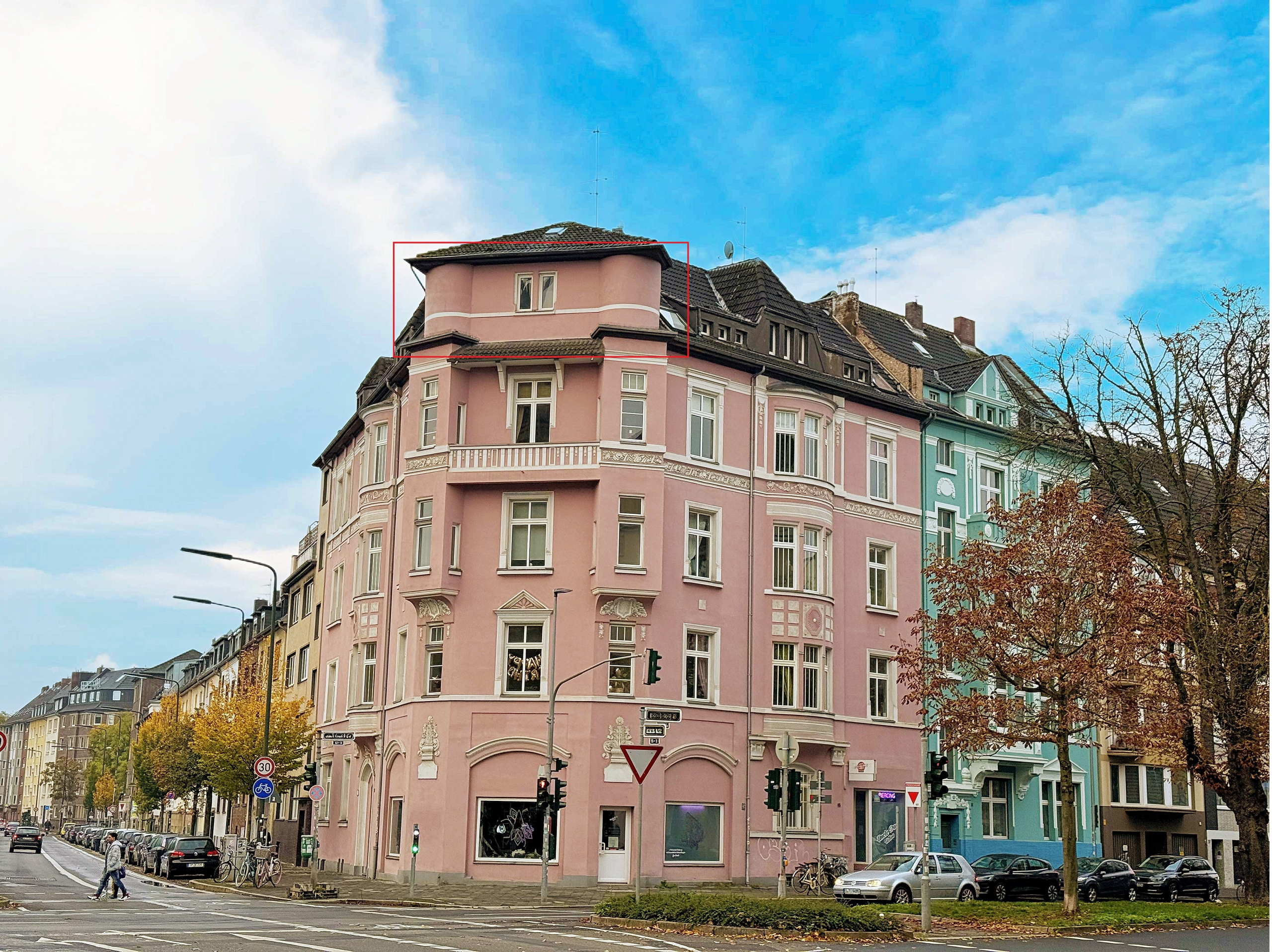 Wohnungsposition - Lage! Lage! Lage!: Stilvolle Dachgeschosswohnung in Pempelfort!