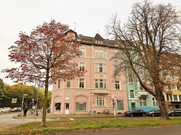 Seitenansicht - Lage! Lage! Lage!: Stilvolle Dachgeschosswohnung in Pempelfort!